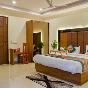 3* Hotel Yash Palace